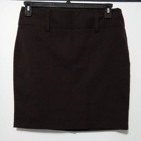Maurices Dark Brown Mini Pencil Skirt - Size 7/8 - Picture 2 of 7